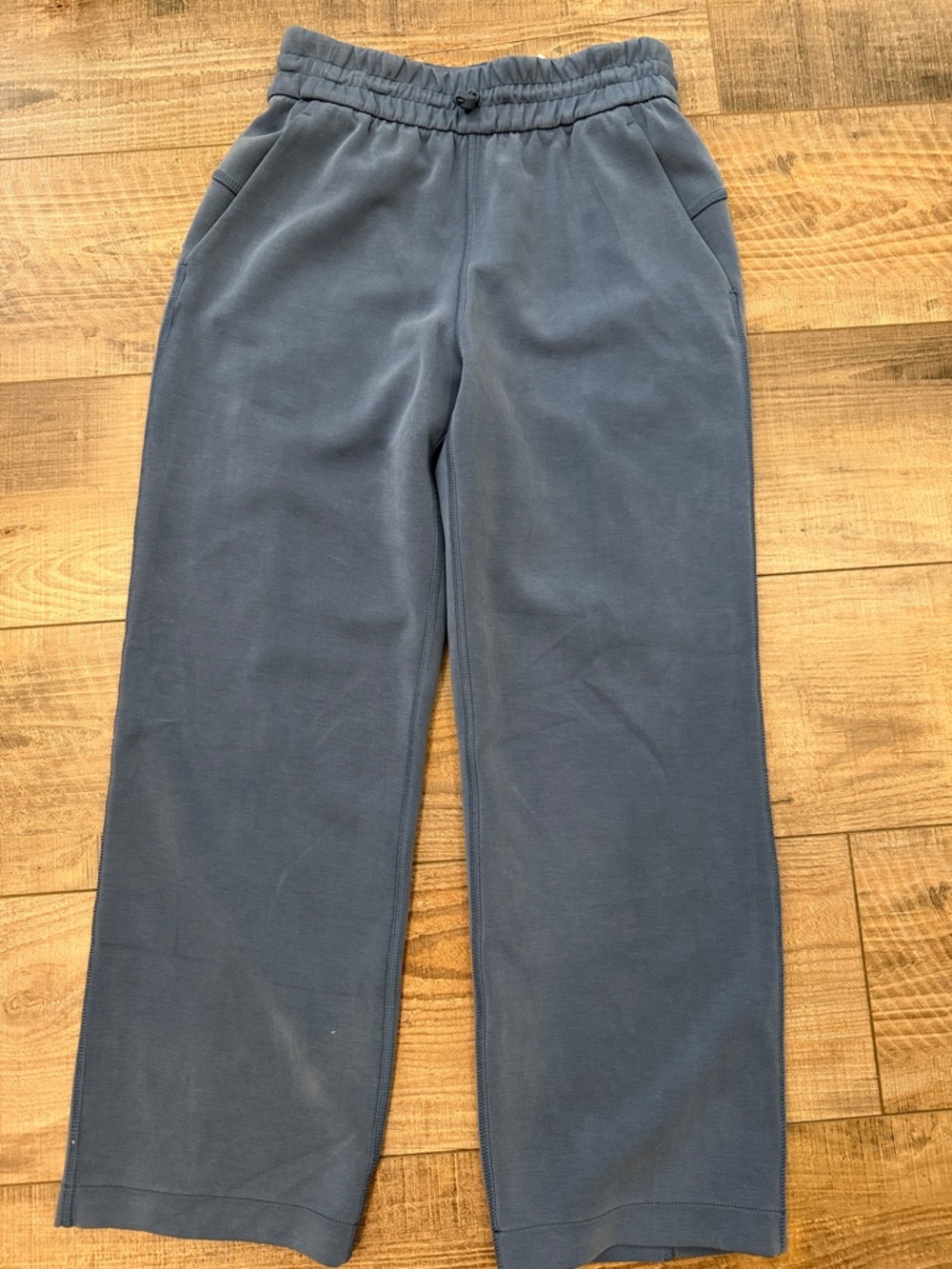 lululemon athletica Cropped Wide-Leg Pants in Slate